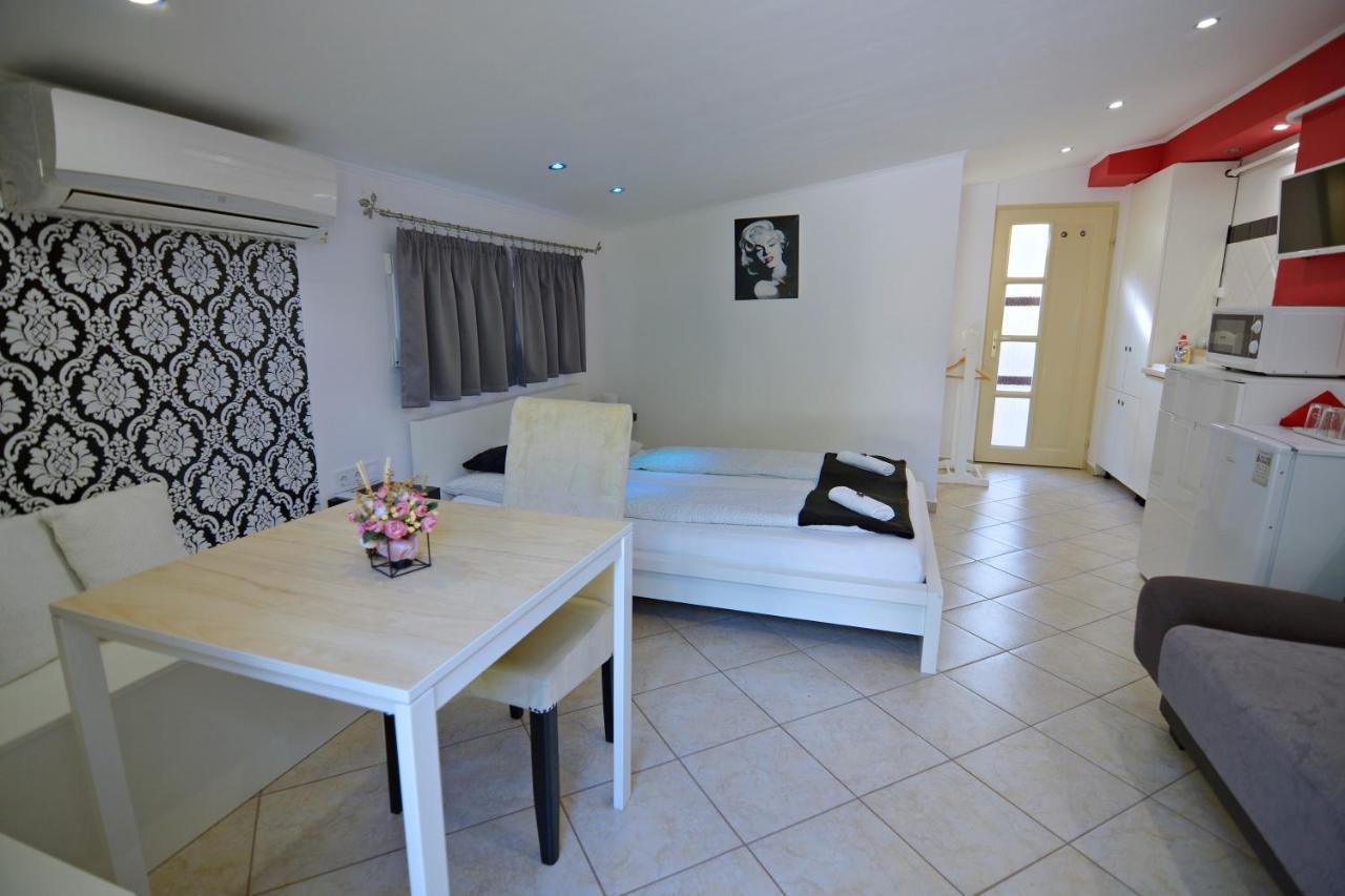 R.Gold Apartman Makó Extérieur photo