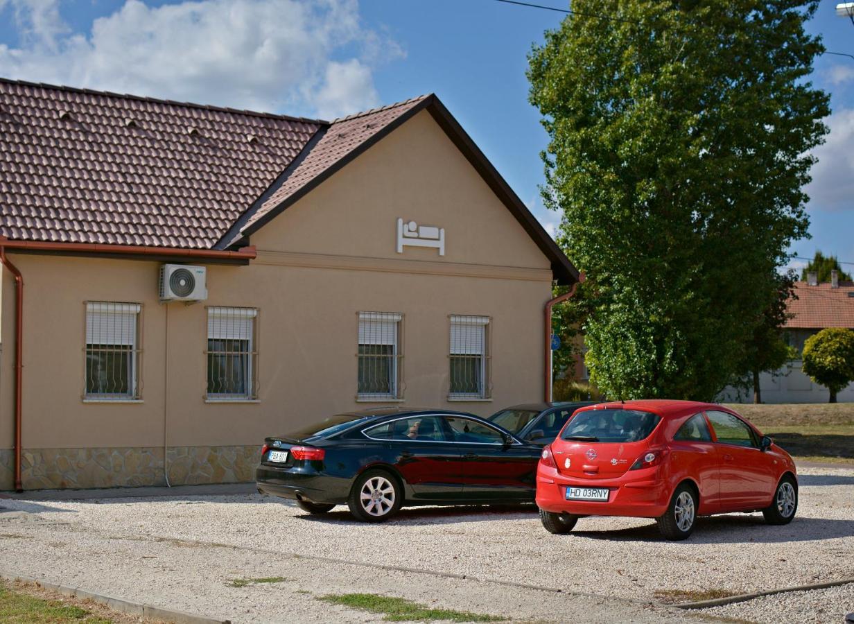 R.Gold Apartman Makó Extérieur photo
