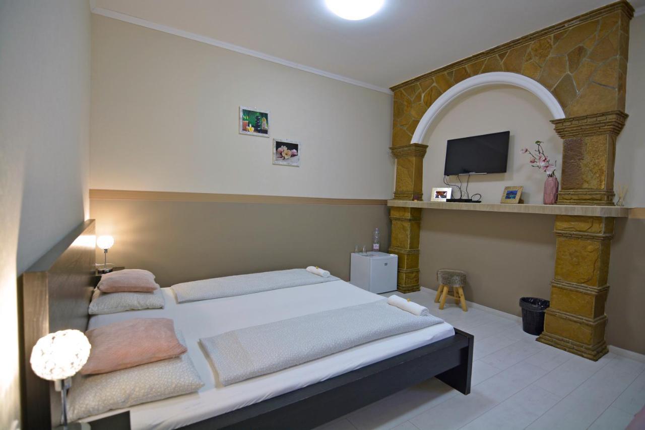 R.Gold Apartman Makó Extérieur photo