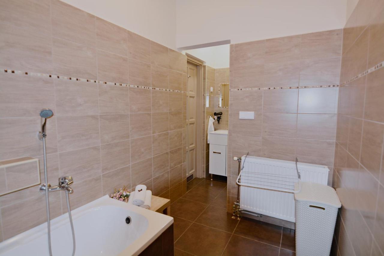 R.Gold Apartman Makó Extérieur photo
