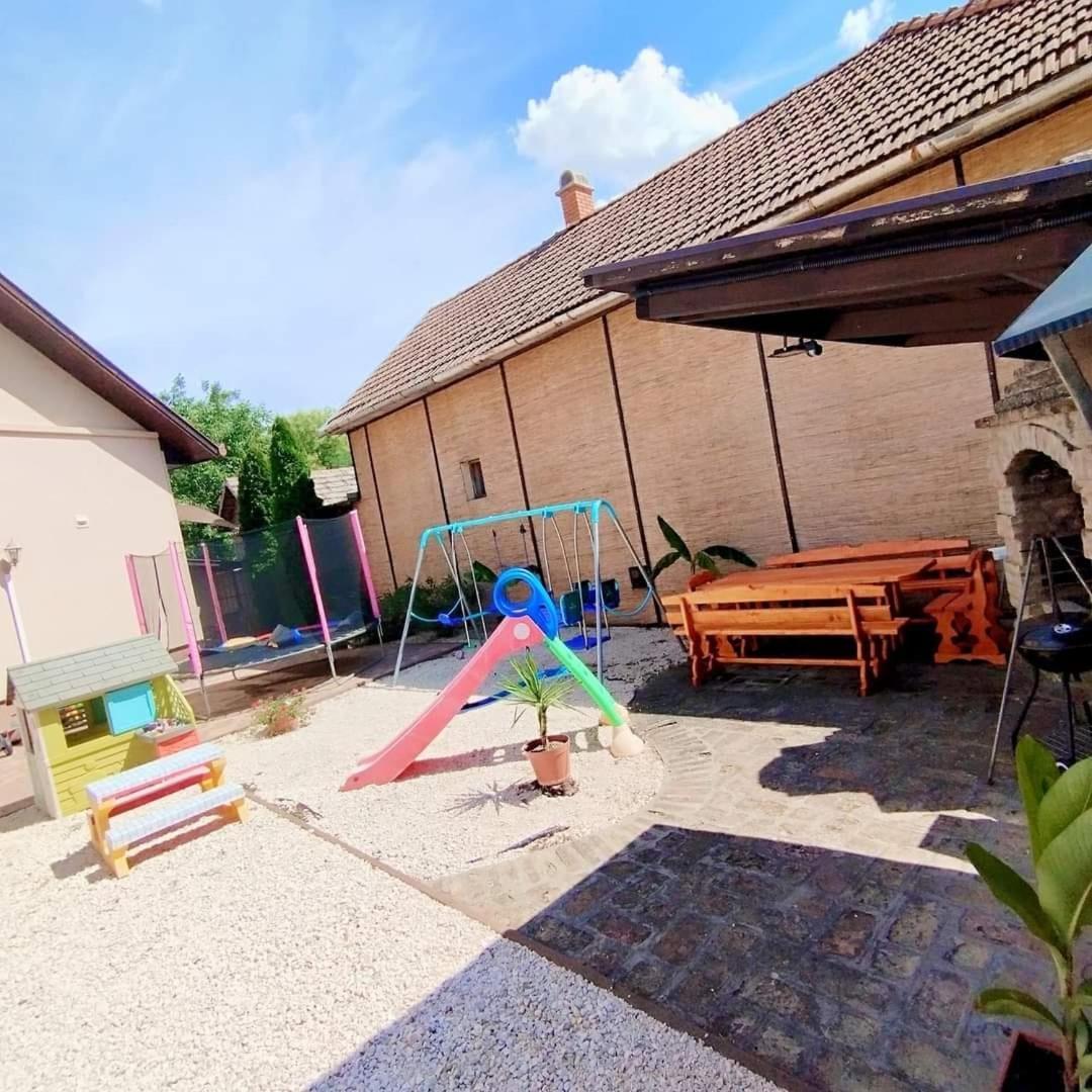 R.Gold Apartman Makó Extérieur photo